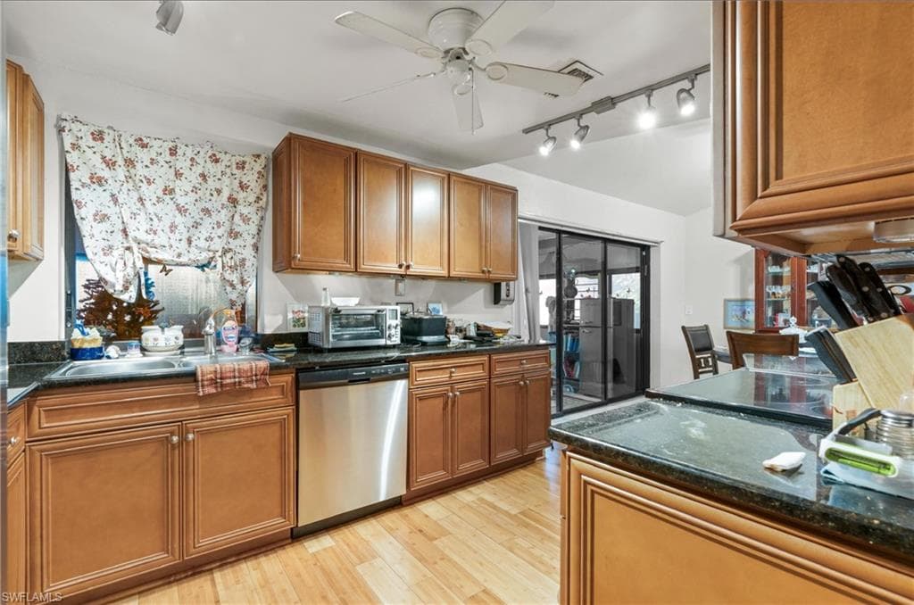 2126 Country Club BLVD CAPE CORAL, FL 33990