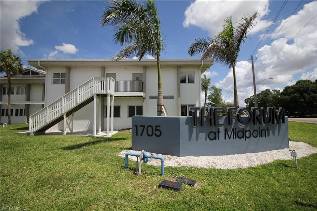 1705 Colonial BLVD D2 FORT MYERS, FL 33907