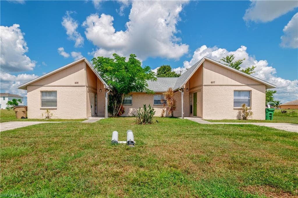 607 Diplomat PKWY E CAPE CORAL, FL 33909