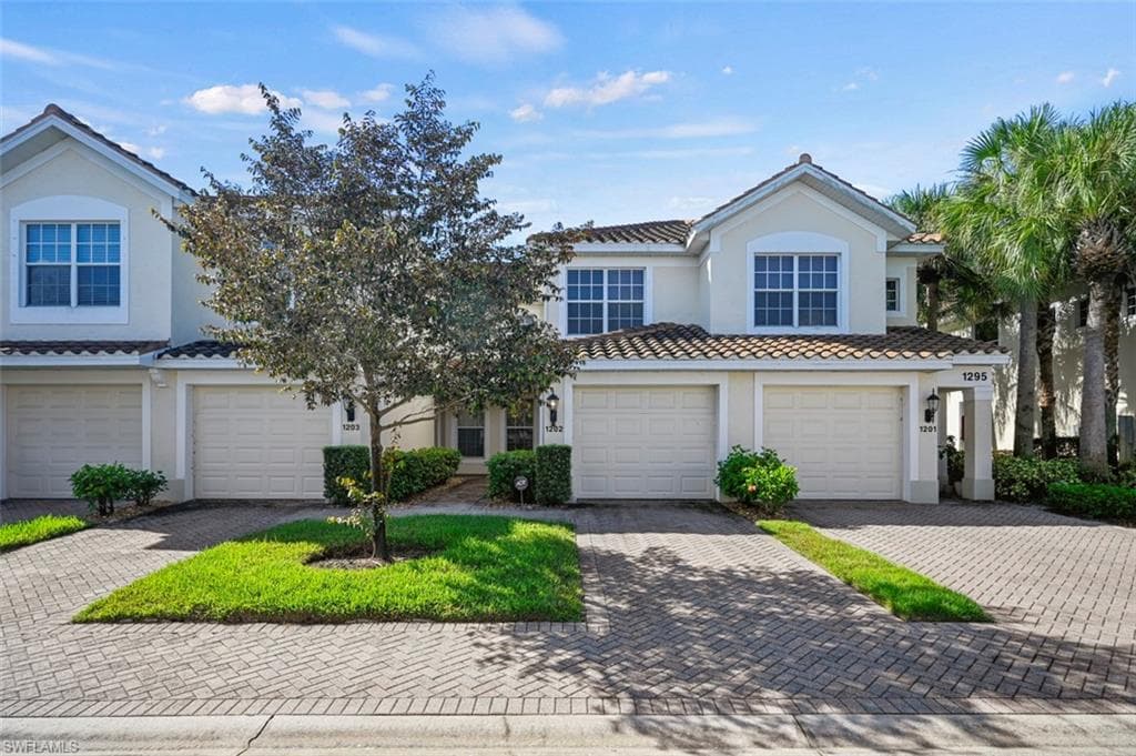 1295 Henley ST 1202 NAPLES, FL 34105