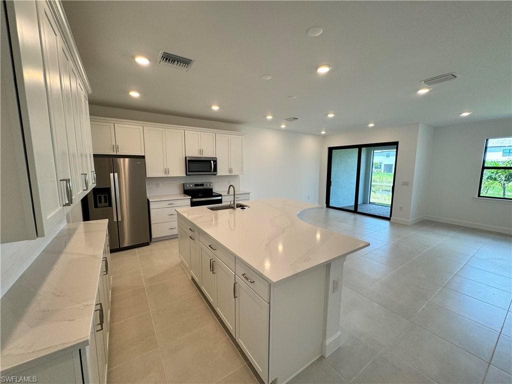 4231 Sonoma Oaks CIR NAPLES, FL 34119