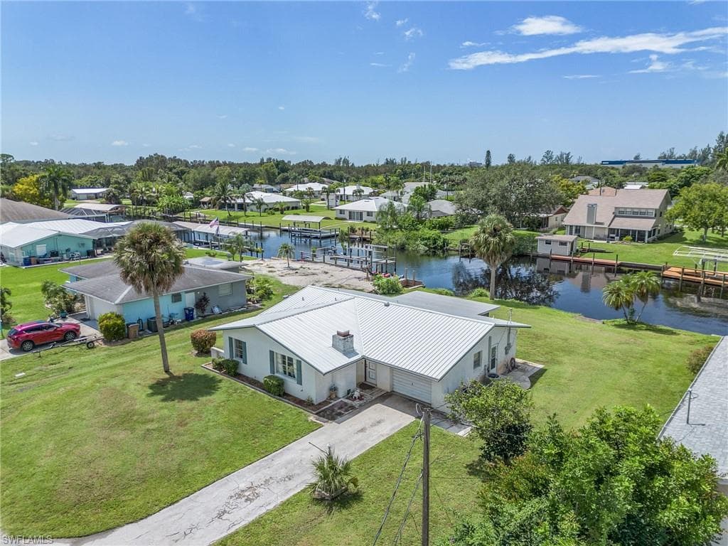 2231 Isle Of Pines AVE FORT MYERS, FL 33905