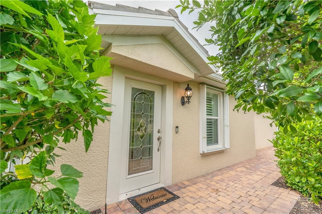 8418 Karina CT NAPLES, FL 34114