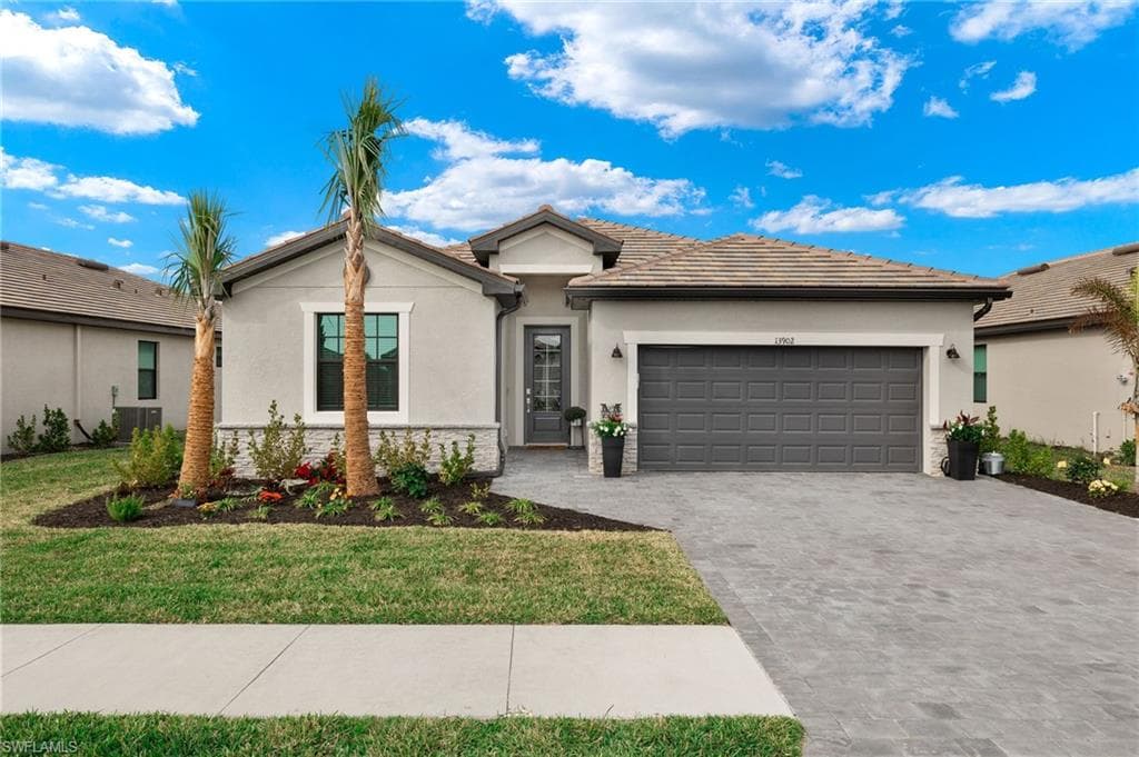 13902 Hunter Oak DR FORT MYERS, FL 33913