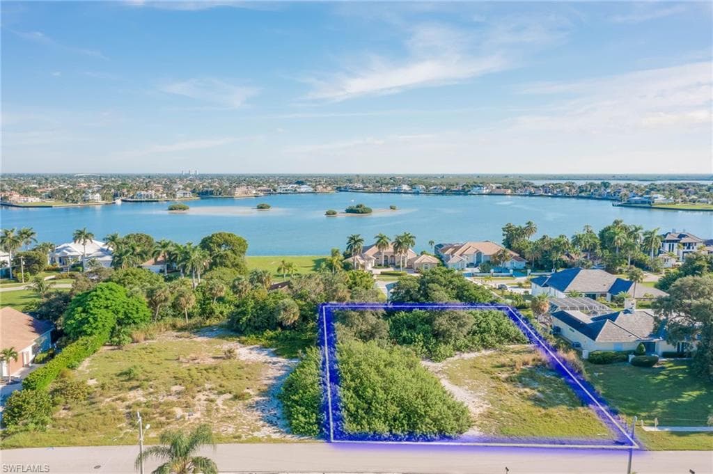 1606 Ludlow RD MARCO ISLAND, FL 34145