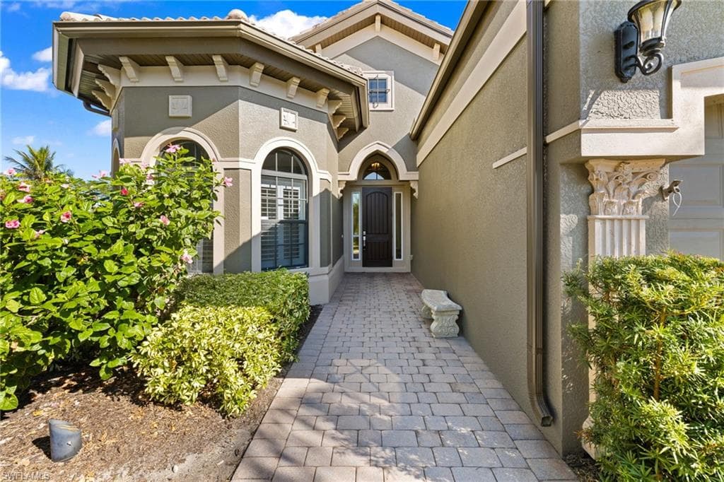 6602 Caldecott DR NAPLES, FL 34113