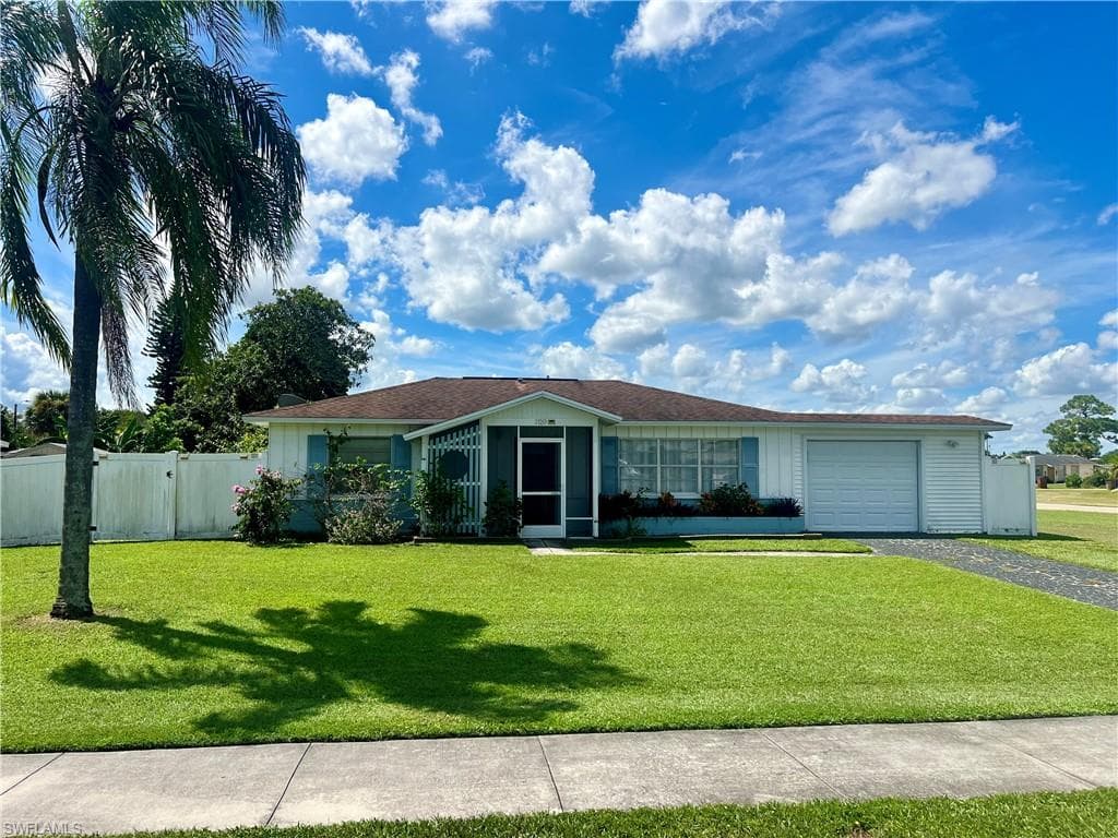 200 E 3rd ST LEHIGH ACRES, FL 33936