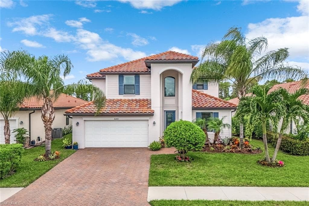 4243 Raffia Palm CIR NAPLES, FL 34119