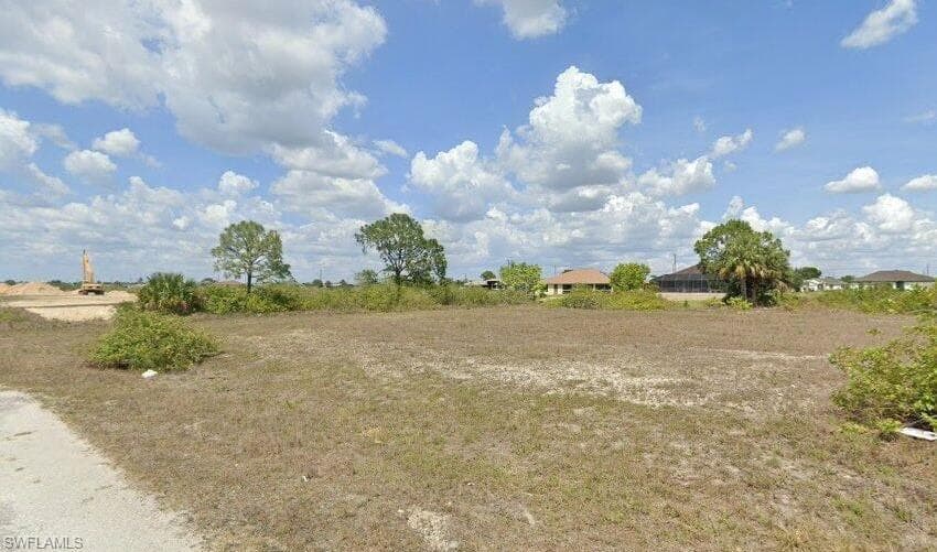 2417 NW 9th PL CAPE CORAL, FL 33993