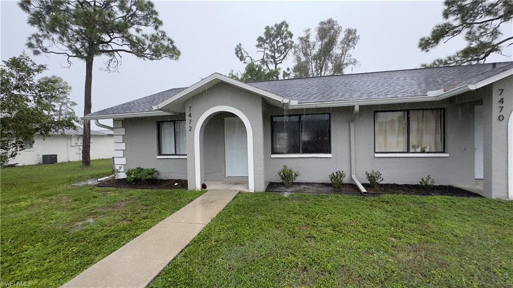 7472 Field RD FORT MYERS, FL 33967
