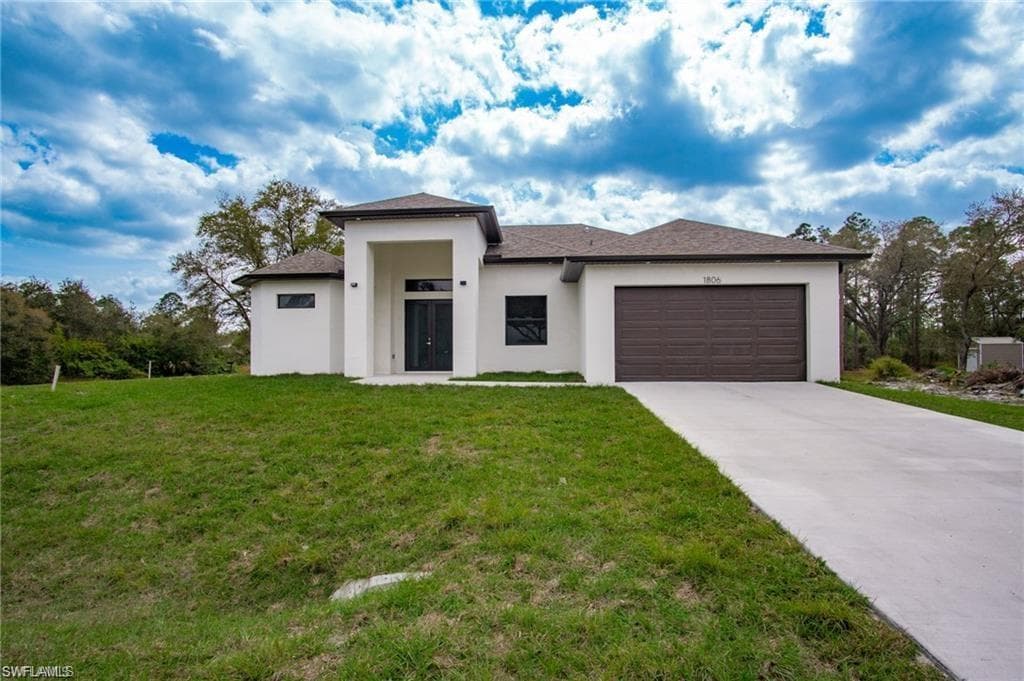 1806 E 15th ST LEHIGH ACRES, FL 33972