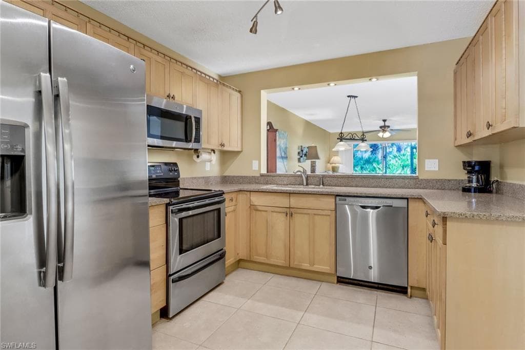 700 Landover CIR 104 NAPLES, FL 34104