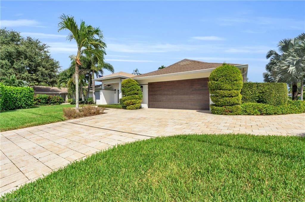 5000 West BLVD NAPLES, FL 34103