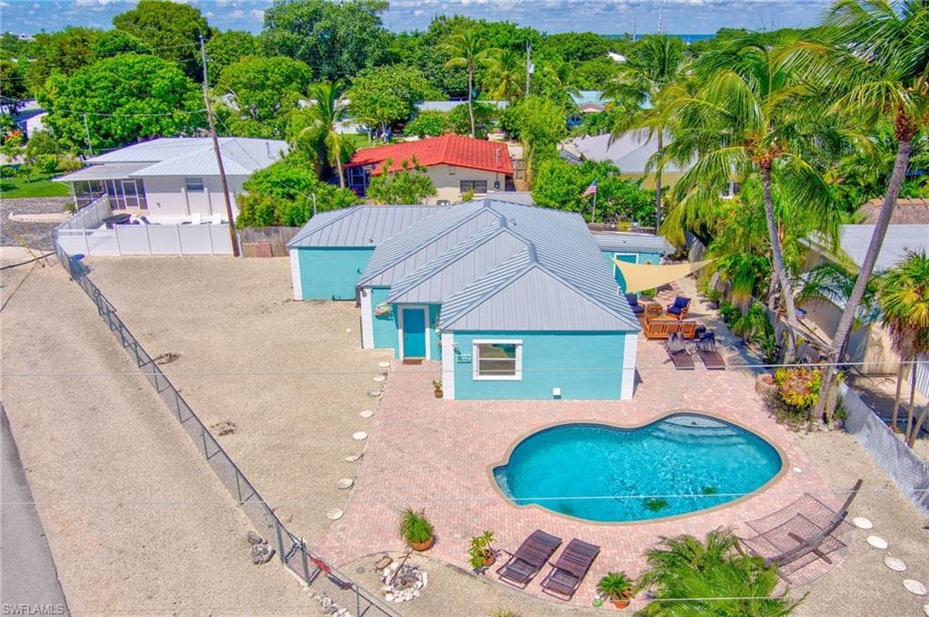 321 3rd RD KEY LARGO, FL 33037
