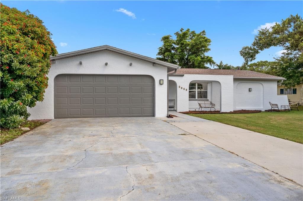 5219 Rutland CT CAPE CORAL, FL 33904