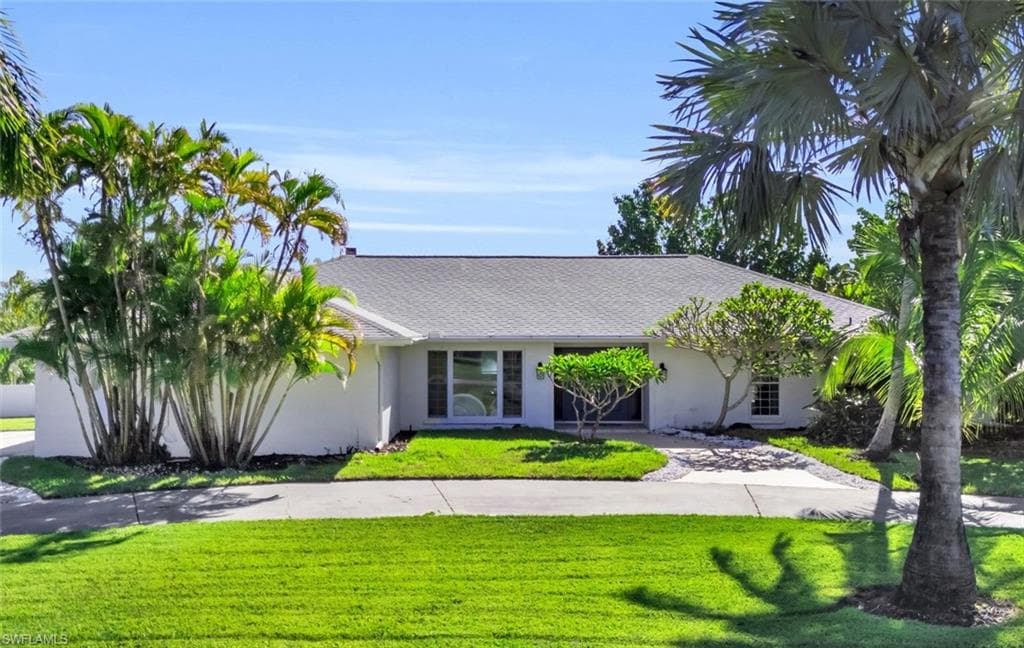7247 Lake DR FORT MYERS, FL 33908