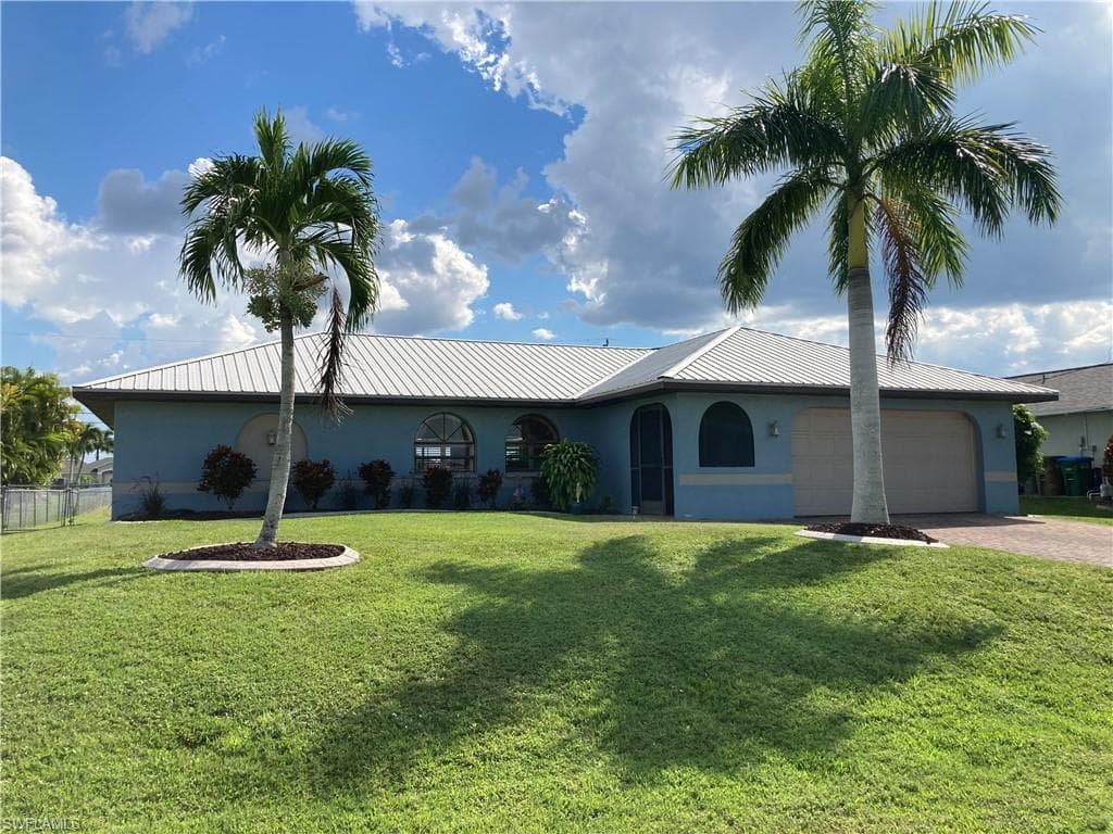 522 26th TER CAPE CORAL, FL 33914