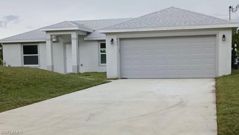 853 Colyer ST E LEHIGH ACRES, FL 33974