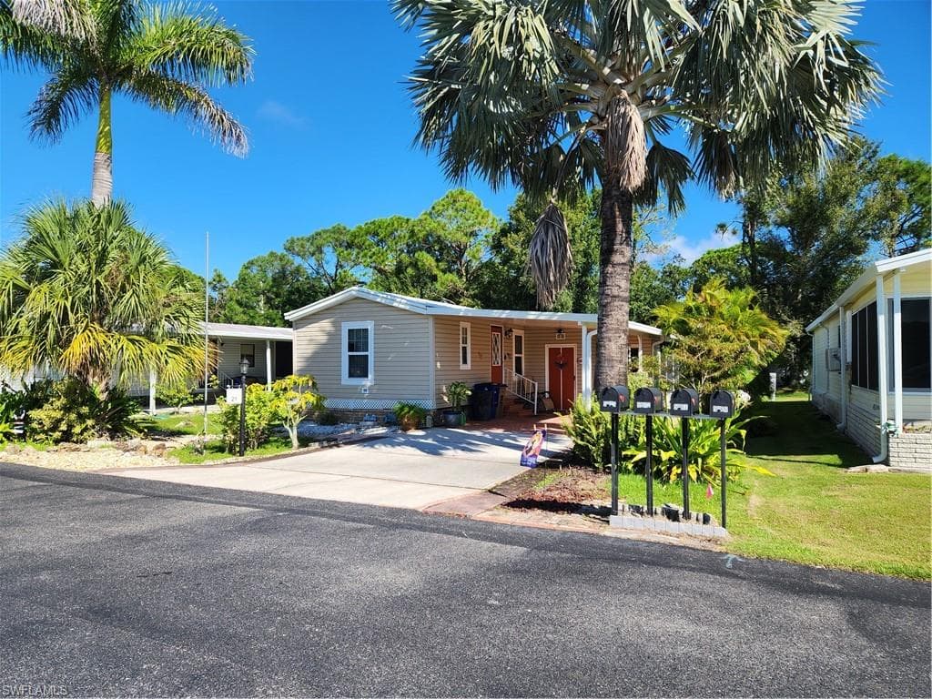 5072 Fiddleleaf DR FORT MYERS, FL 33905