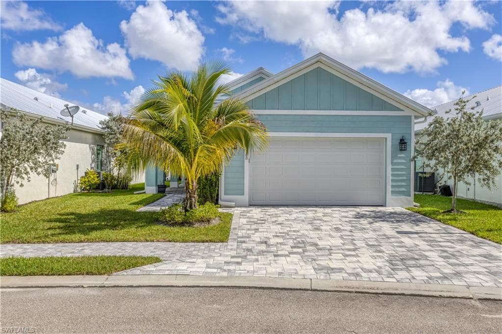 163 Cambria LN NAPLES, FL 34112