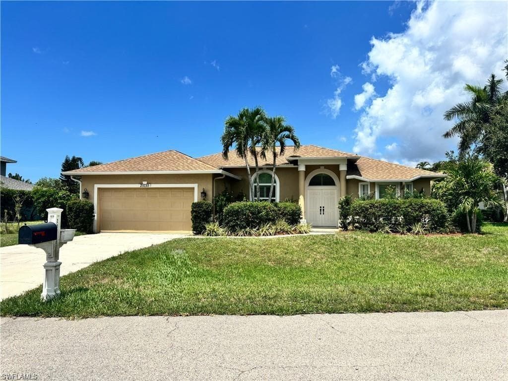 20730 Groveline CT ESTERO, FL 33928