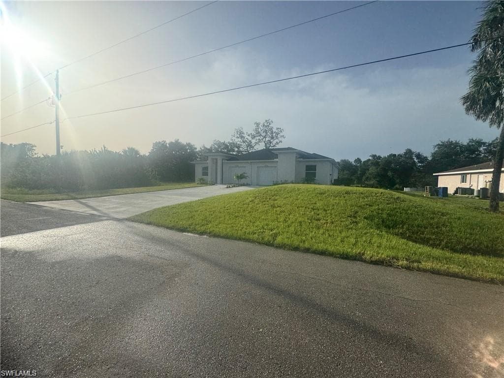 4739 / 4737 14th ST SW LEHIGH ACRES, FL 33973