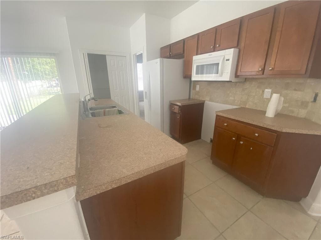13832 1st ST FORT MYERS, FL 33905