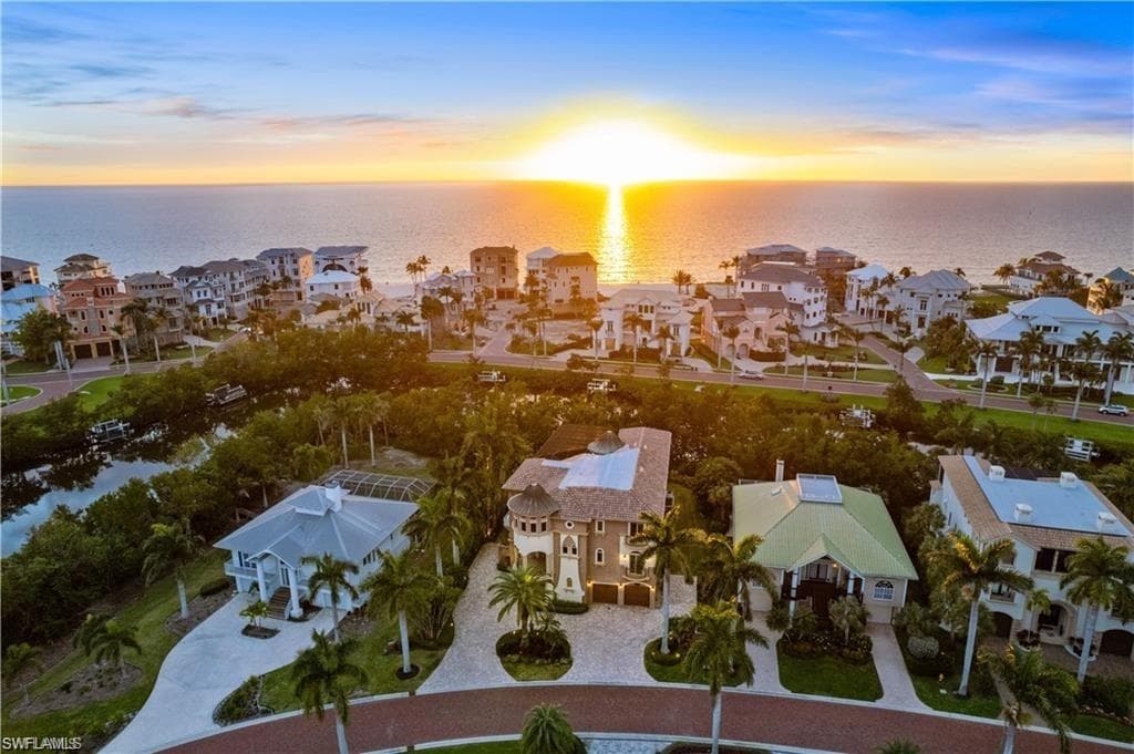 199 Topanga DR BONITA SPRINGS, FL 34134