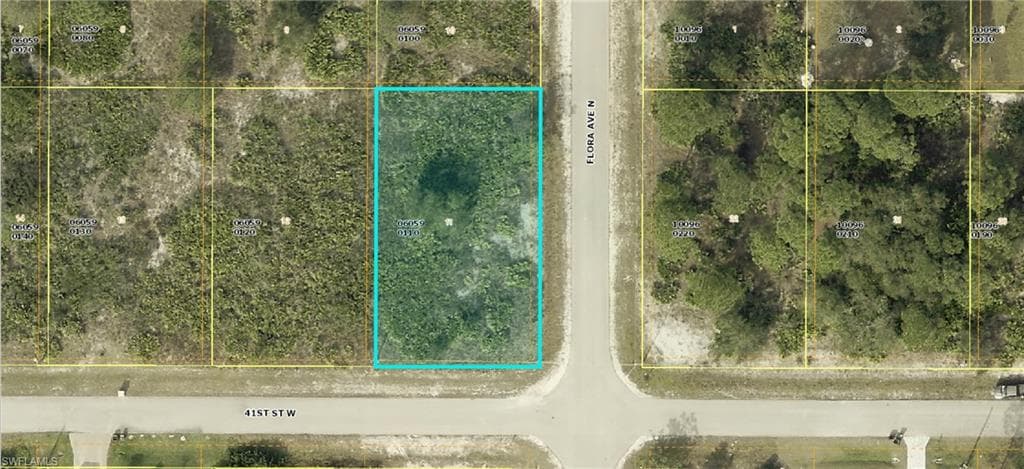 2700 41st ST W LEHIGH ACRES, FL 33971