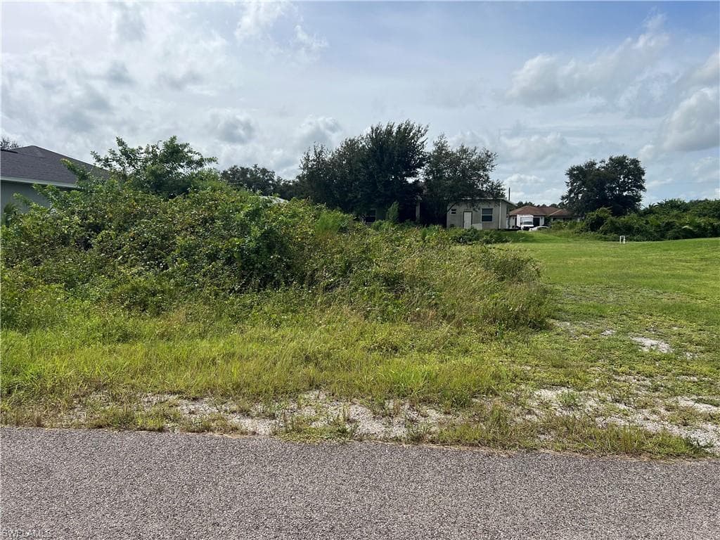 2607 57th ST W LEHIGH ACRES, FL 33971