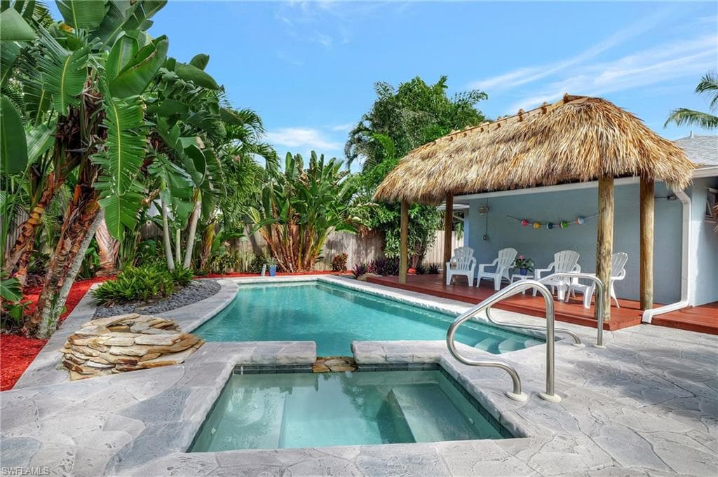 616 96th AVE N NAPLES, FL 34108