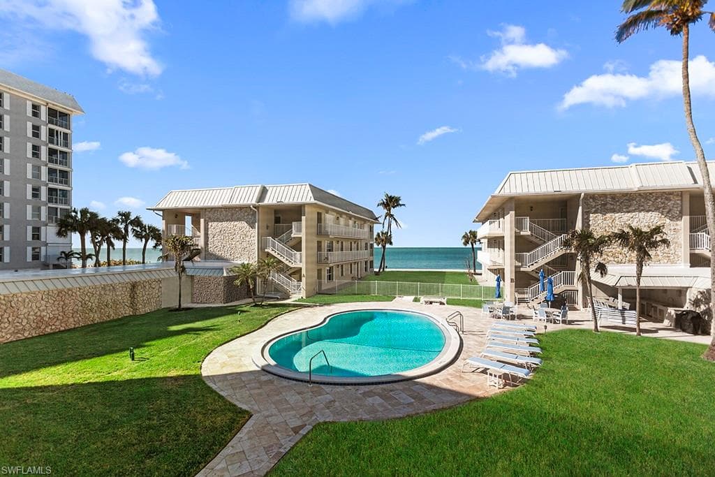 2875 Gulf Shore BLVD N 205 NAPLES, FL 34103