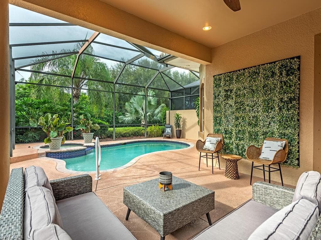 8546 Chase Preserve DR NAPLES, FL 34113