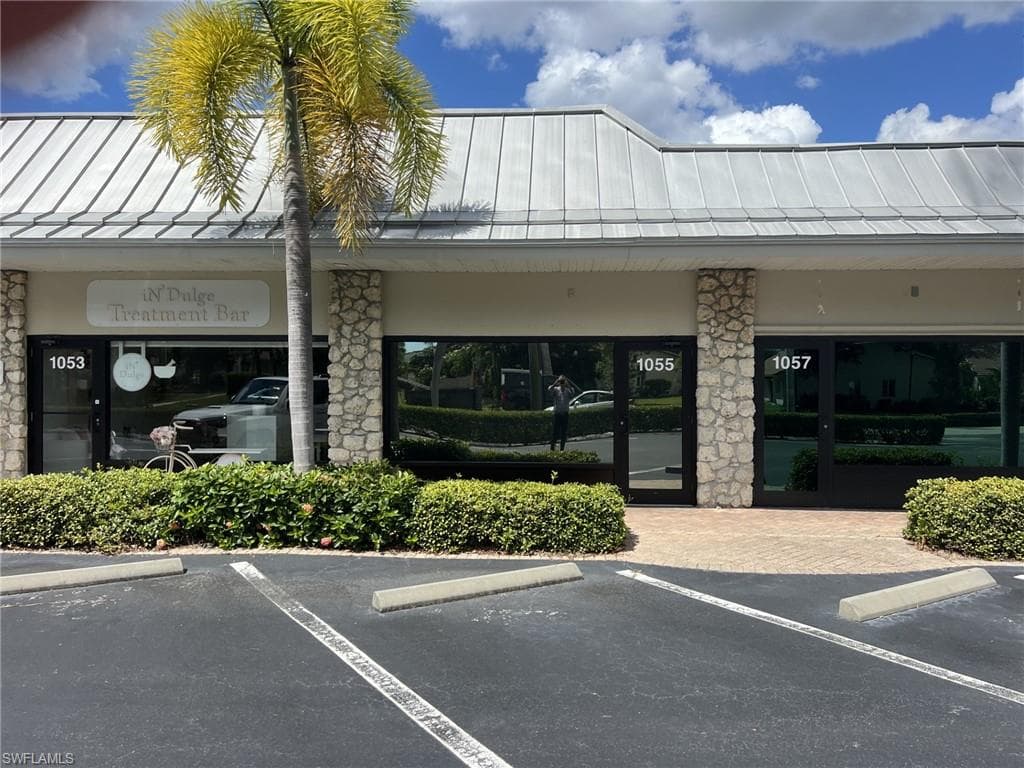 1055 5th AVE N F-23 NAPLES, FL 34102
