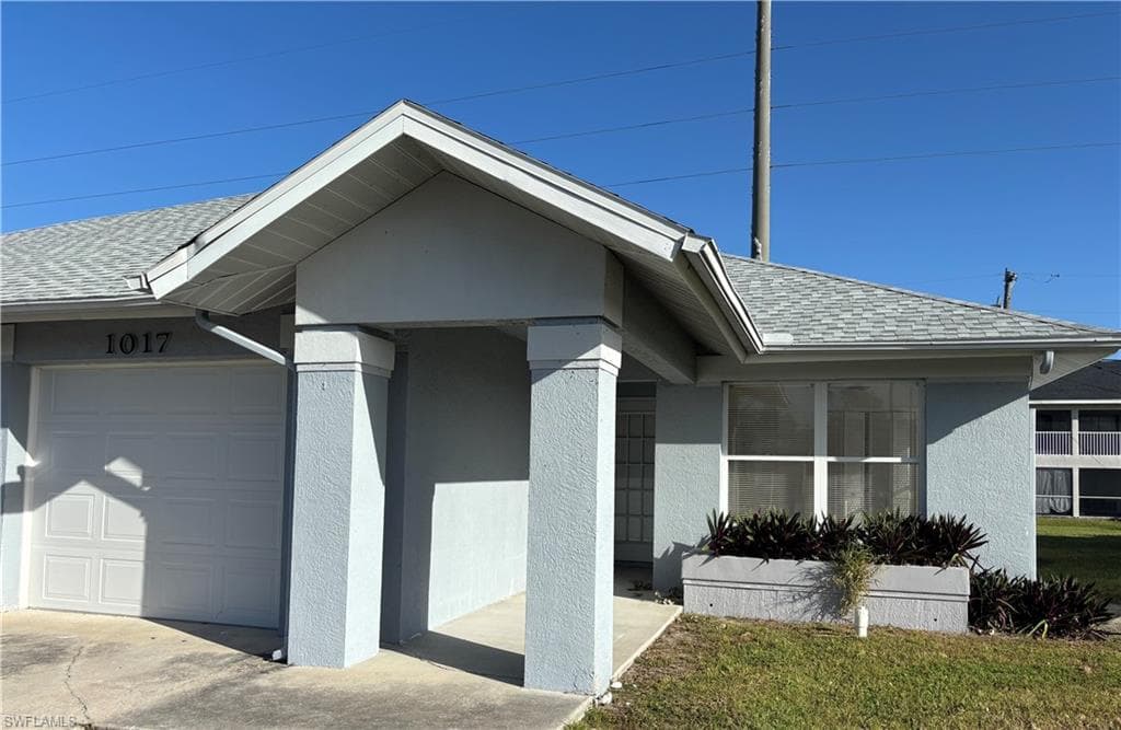 1017 Cape Coral PKWY W CAPE CORAL, FL 33914