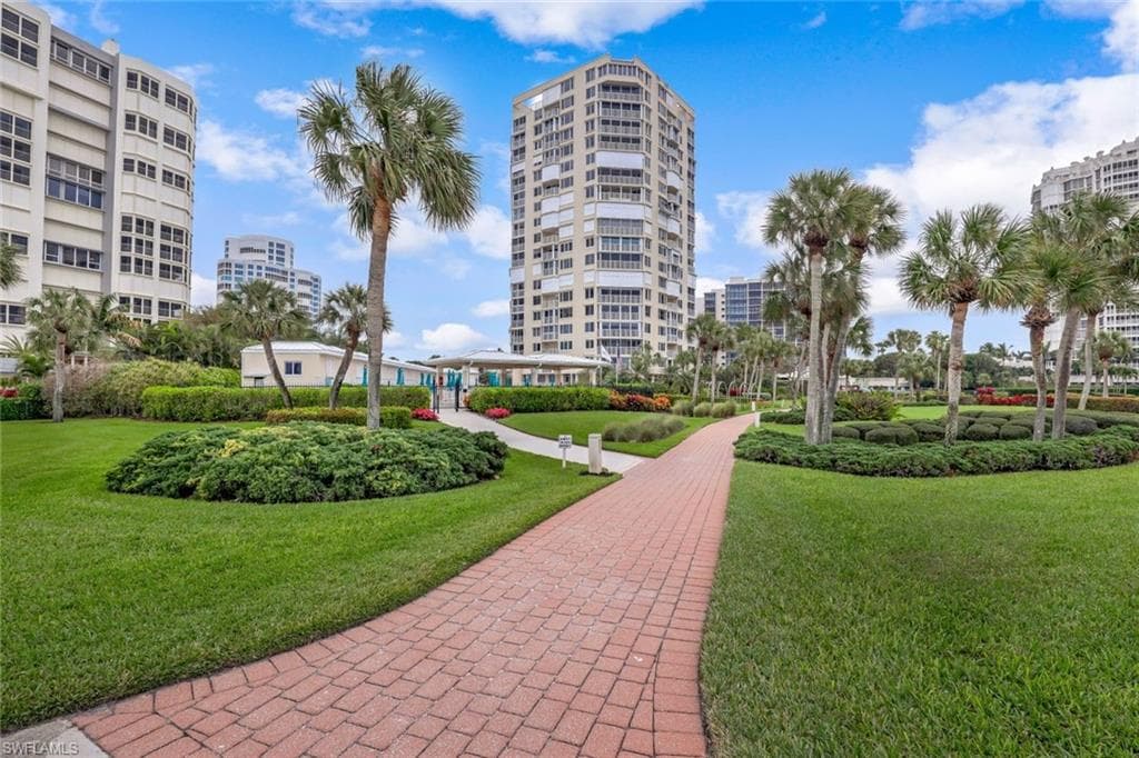 4041 Gulf Shore BLVD N 802 NAPLES, FL 34103