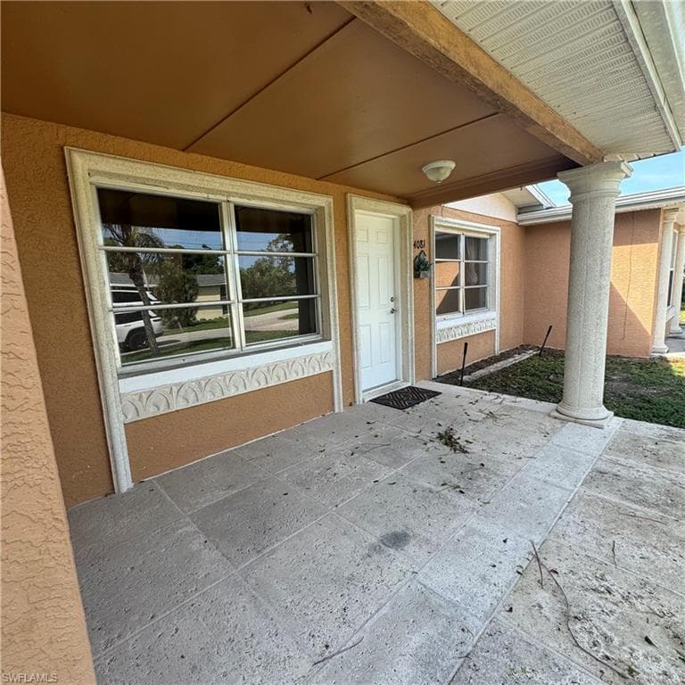 4083 Springs LN BONITA SPRINGS, FL 34134