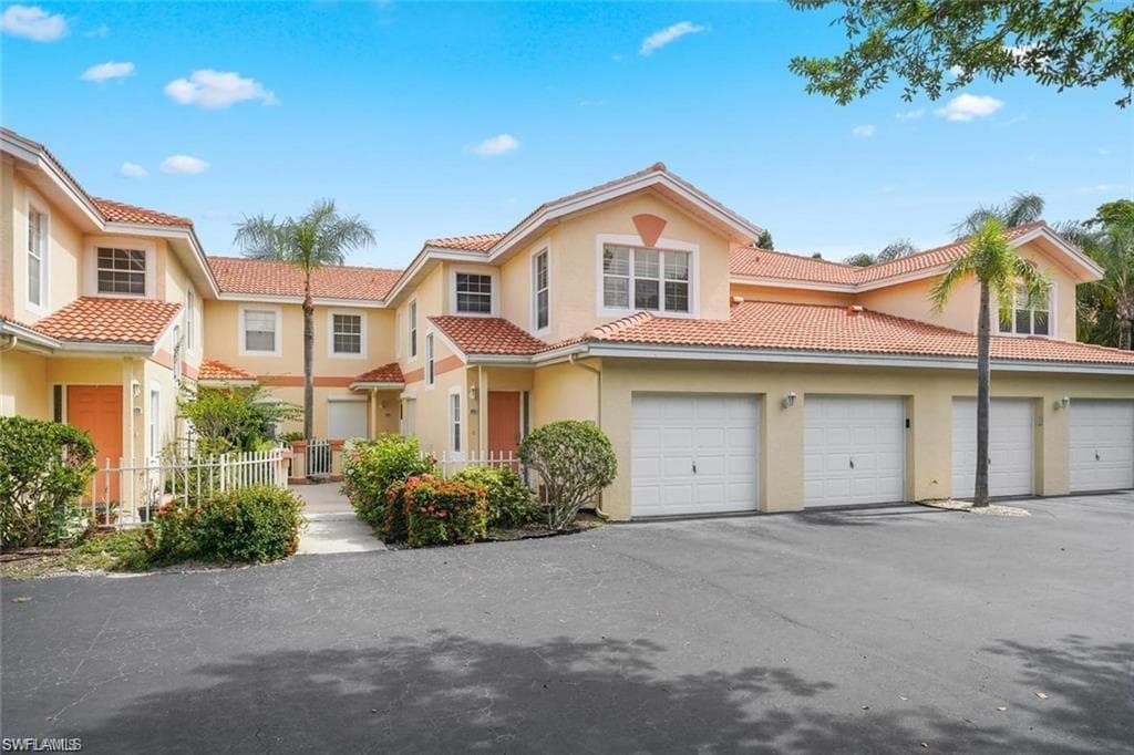 2476 Orchid Bay DR 203 NAPLES, FL 34109