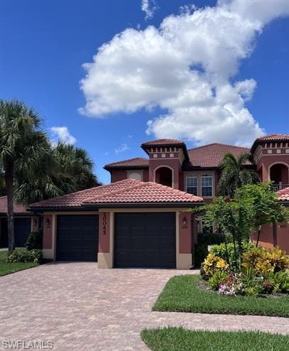 10045 Heather LN 2-203 NAPLES, FL 34119