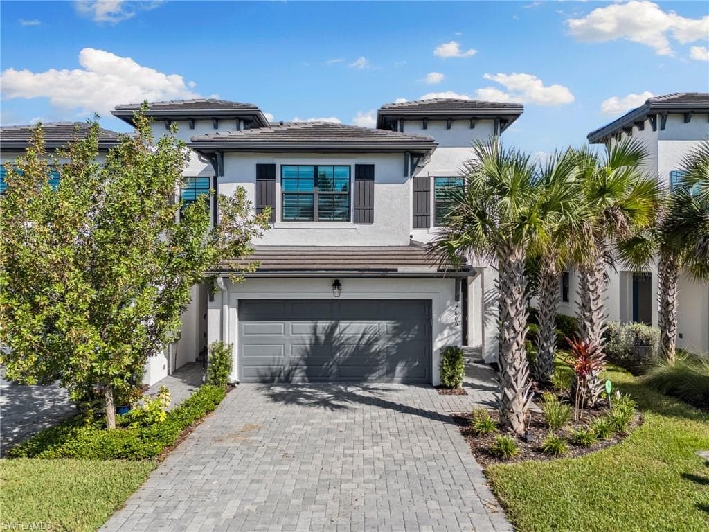 7606 Rockefeller DR NAPLES, FL 34119