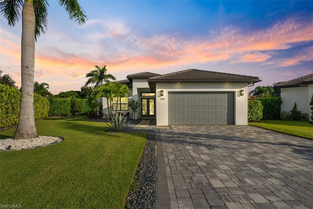 230 Legacy CT NAPLES, FL 34110