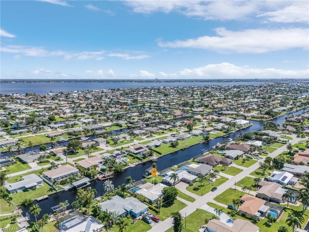 3013 SE 17th PL CAPE CORAL, FL 33904