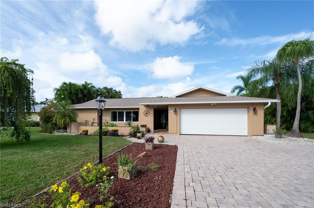5531 Cognac DR FORT MYERS, FL 33919
