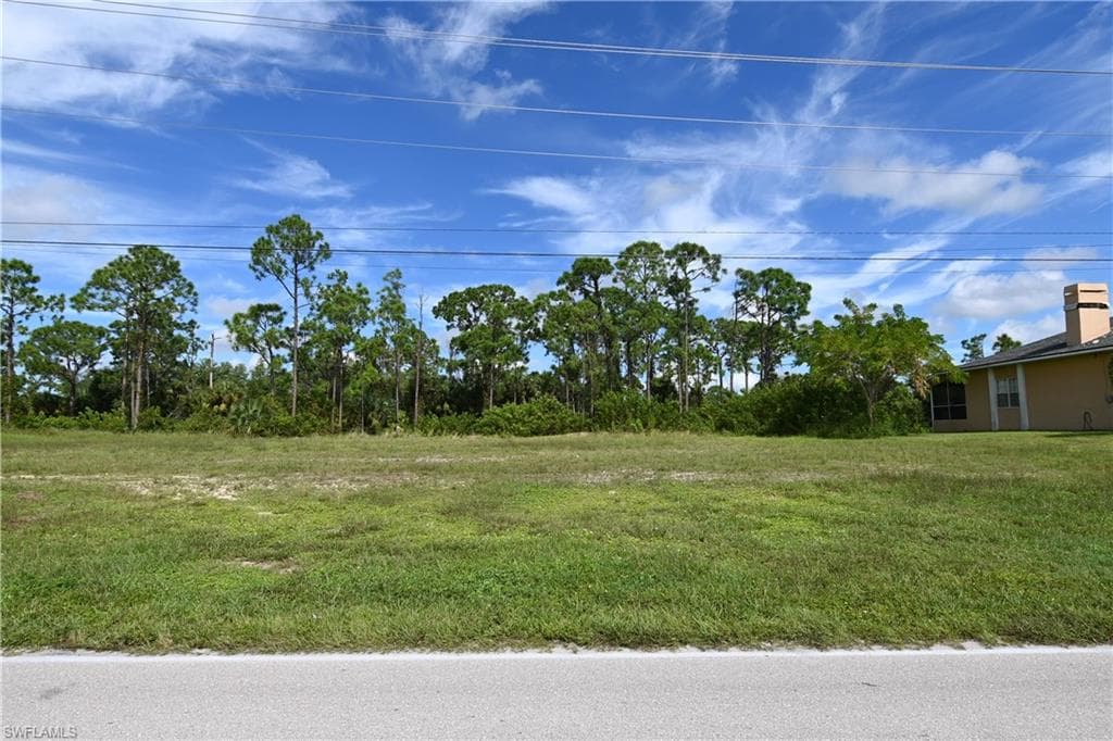 13 Wilmington PKWY CAPE CORAL, FL 33993
