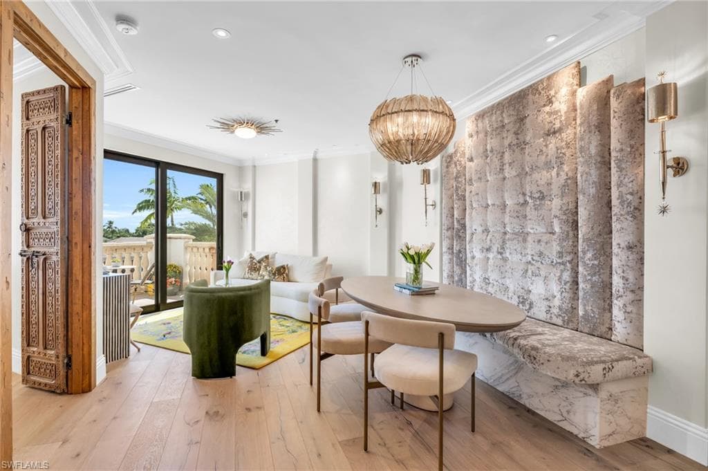 365 5th AVE S 304 NAPLES, FL 34102