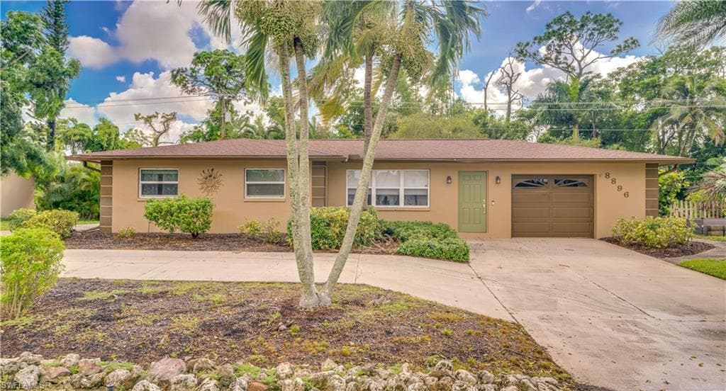 8896 Fordham ST FORT MYERS, FL 33907