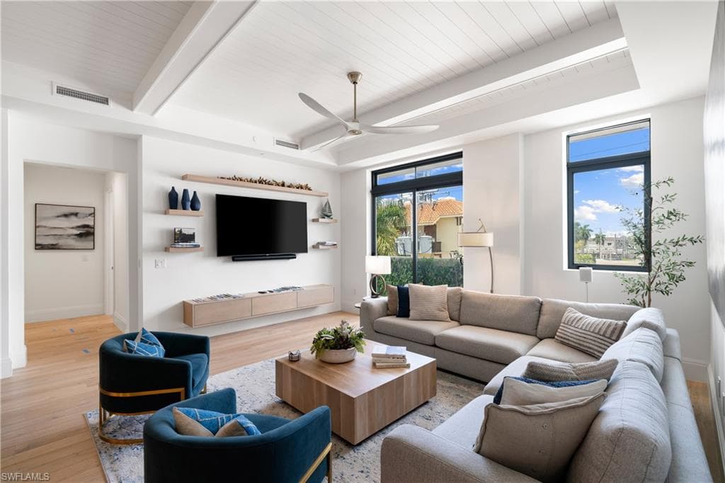 875 6th AVE S 304 NAPLES, FL 34102