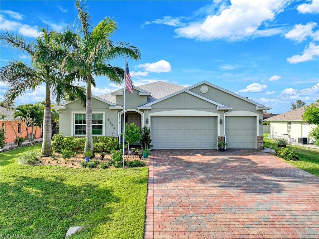 2606 SW 38th ST CAPE CORAL, FL 33914