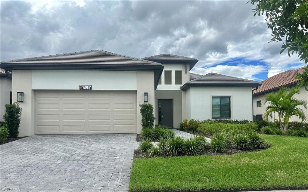 4015 Pegasus WAY NAPLES, FL 34120
