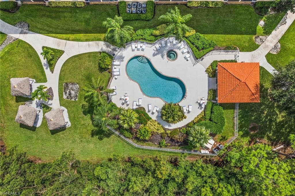 9165 Celeste DR 3-104 NAPLES, FL 34113